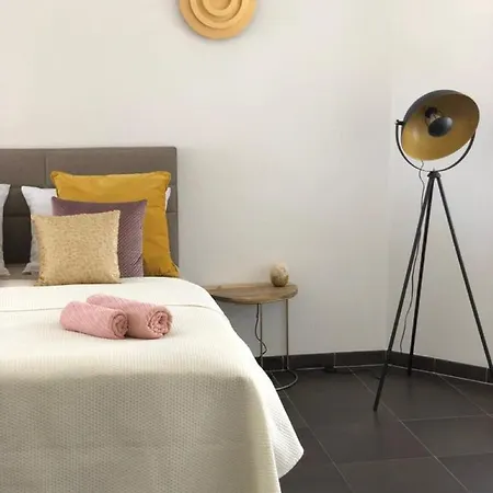 Kavajin Rooms Duce Exterior photo