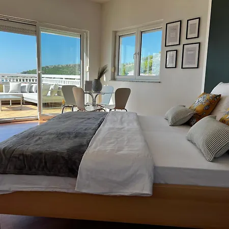 Kavajin Rooms Duce Exterior photo