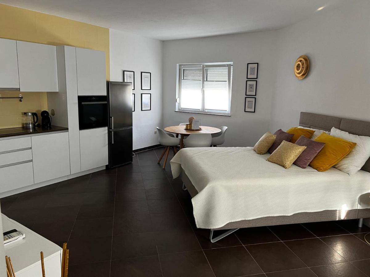 Kavajin Apartment Duce