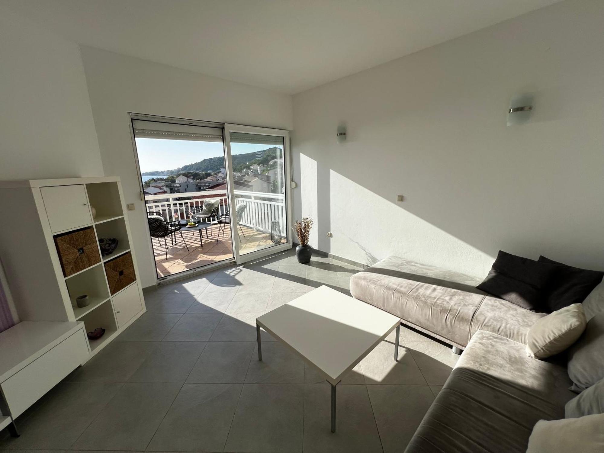 Kavajin Apartment Duce