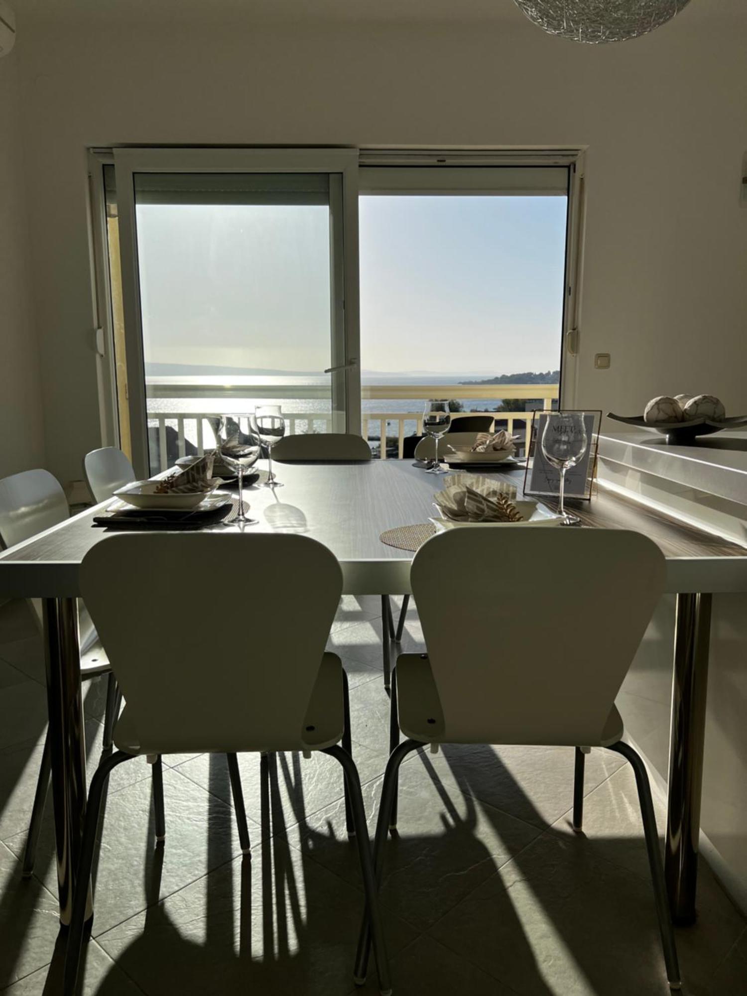 Kavajin Apartment *
